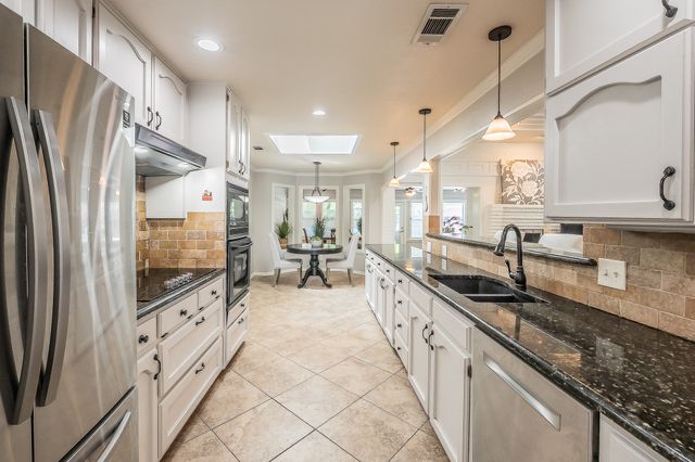 8429 Stephanie Drive, North Richland Hills, TX 76182