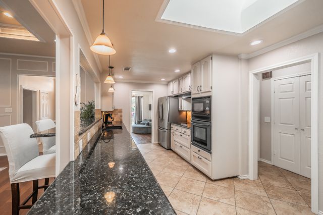 8429 Stephanie Drive, North Richland Hills, TX 76182