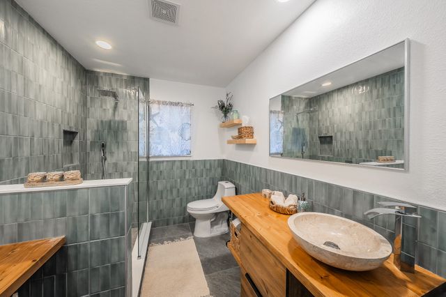 8429 Stephanie Drive, North Richland Hills, TX 76182