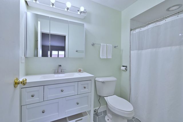 7912 W North Avenue 605W, Elmwood Park, IL 60707