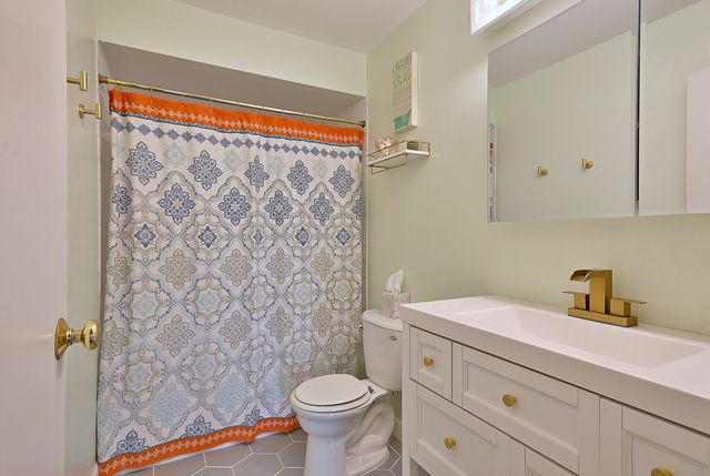 7912 W North Avenue 605W, Elmwood Park, IL 60707