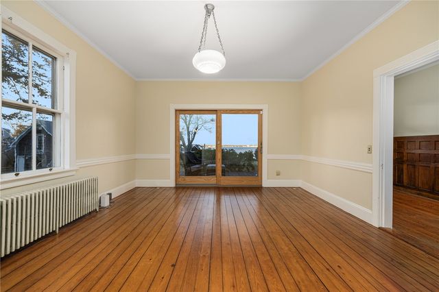 39 Walcott Avenue, Jamestown, RI 02835