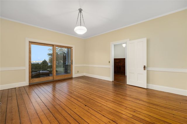 39 Walcott Avenue, Jamestown, RI 02835