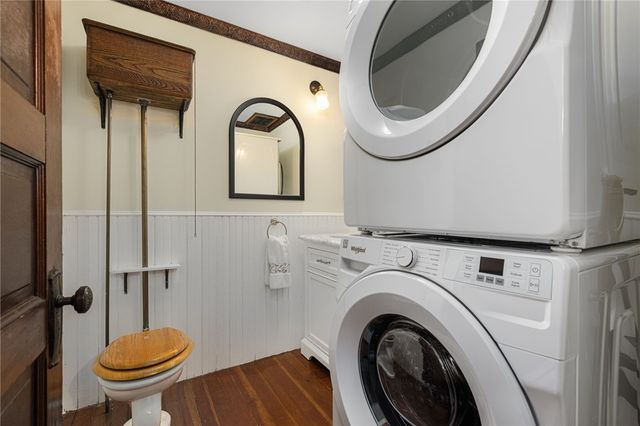 39 Walcott Avenue, Jamestown, RI 02835