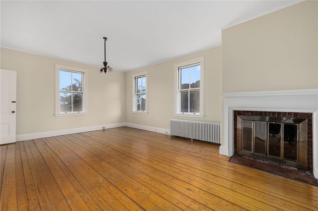 39 Walcott Avenue, Jamestown, RI 02835