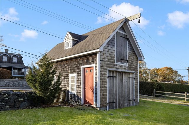 39 Walcott Avenue, Jamestown, RI 02835