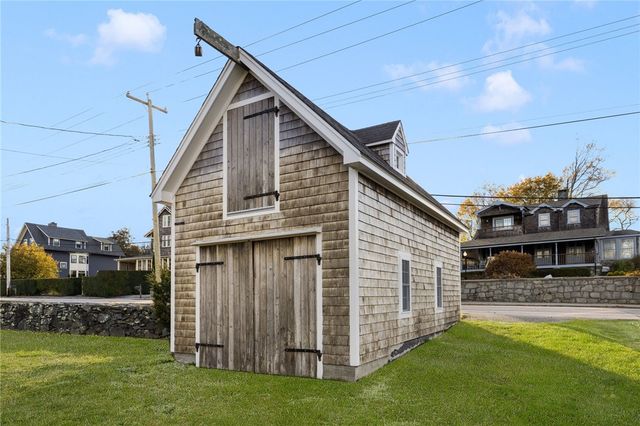 39 Walcott Avenue, Jamestown, RI 02835