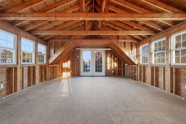 39 Walcott Avenue, Jamestown, RI 02835