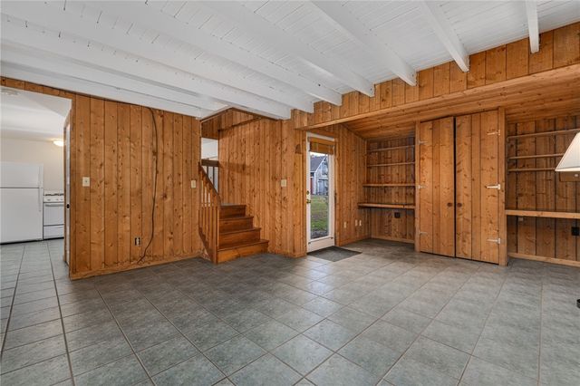 39 Walcott Avenue, Jamestown, RI 02835