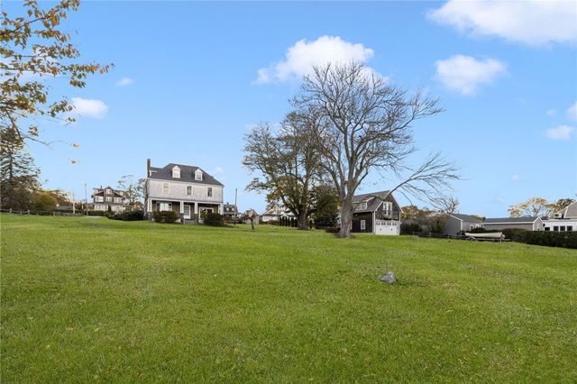 39 Walcott Avenue, Jamestown, RI 02835