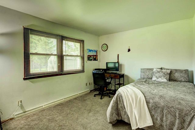 1235 S WESTHAVEN DRIVE, Oshkosh, WI 54904
