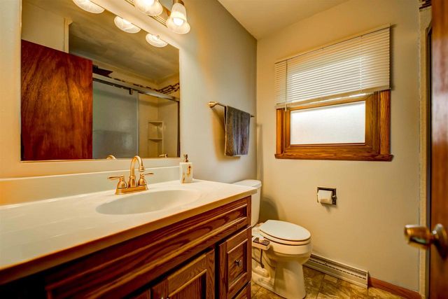 1235 S WESTHAVEN DRIVE, Oshkosh, WI 54904