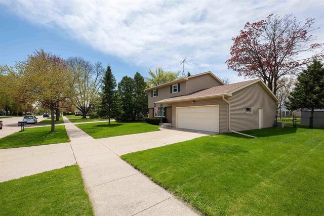 1235 S WESTHAVEN DRIVE, Oshkosh, WI 54904