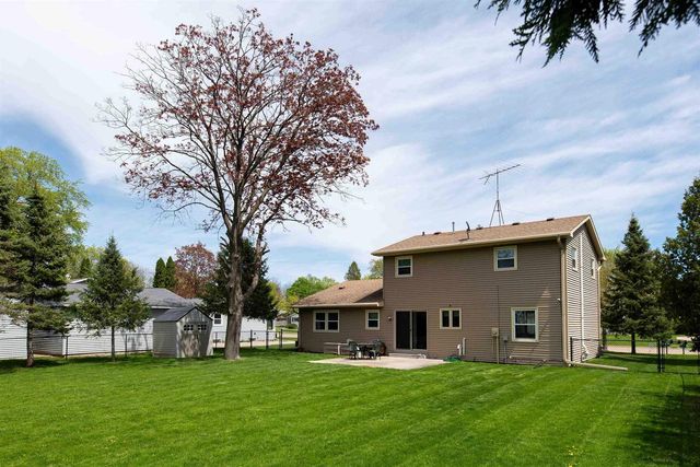 1235 S WESTHAVEN DRIVE, Oshkosh, WI 54904