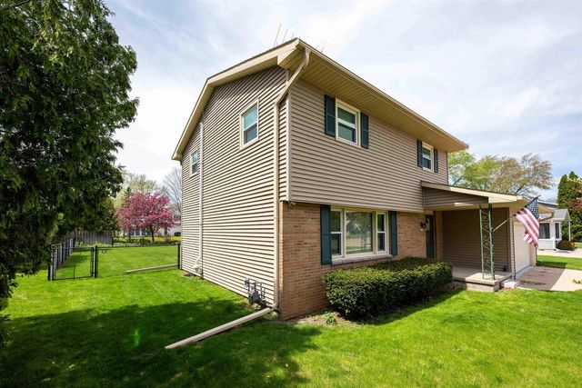 1235 S WESTHAVEN DRIVE, Oshkosh, WI 54904