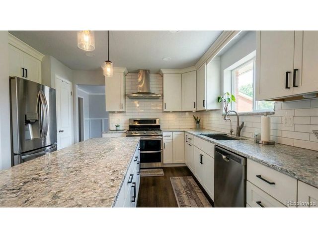 7751 S Harrison Cir, Centennial, CO 80122