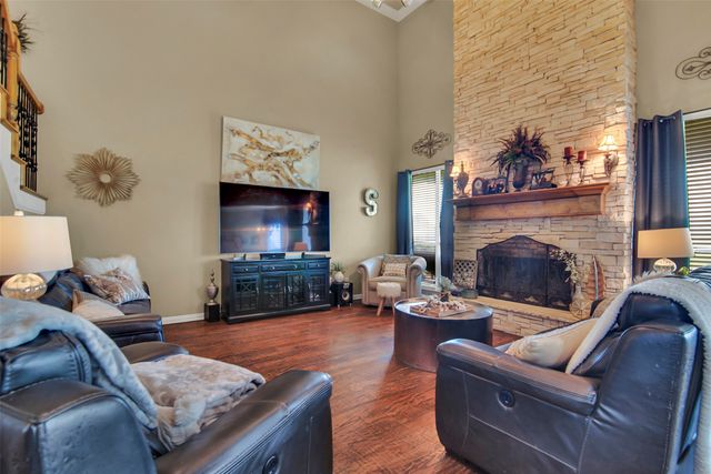 156 Buckskin Drive, Van Alstyne, TX 75495