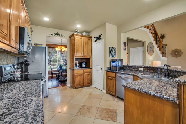 156 Buckskin Drive, Van Alstyne, TX 75495
