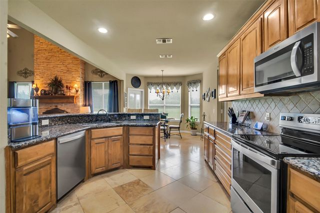 156 Buckskin Drive, Van Alstyne, TX 75495