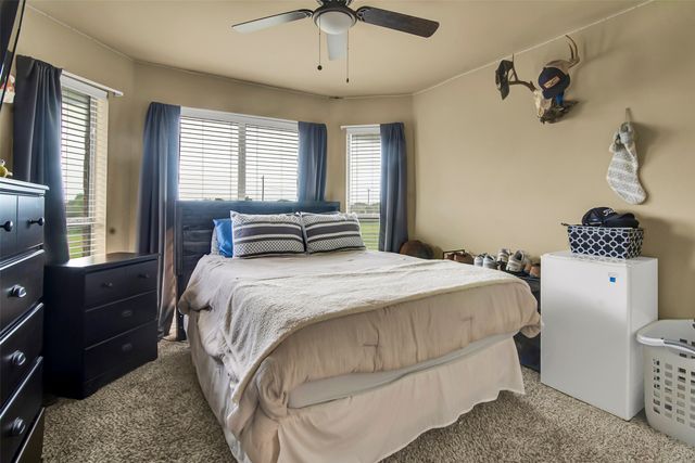 156 Buckskin Drive, Van Alstyne, TX 75495