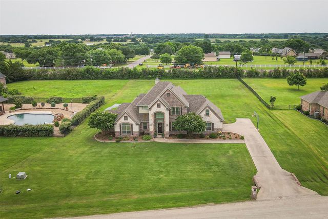 156 Buckskin Drive, Van Alstyne, TX 75495
