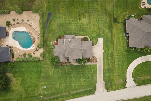 156 Buckskin Drive, Van Alstyne, TX 75495