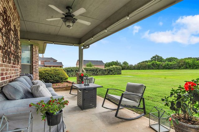 156 Buckskin Drive, Van Alstyne, TX 75495
