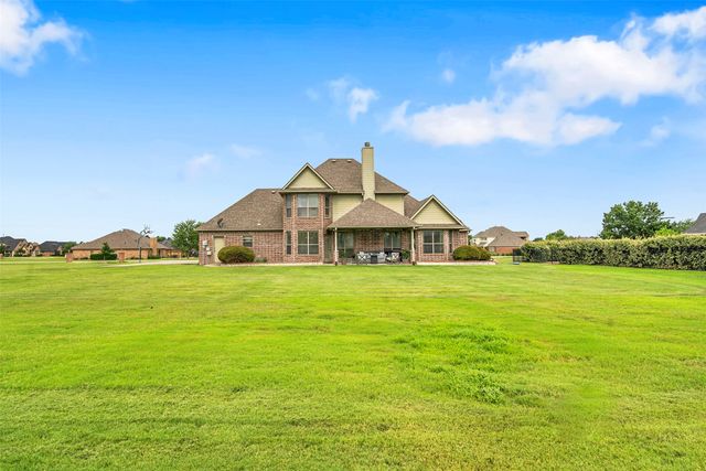 156 Buckskin Drive, Van Alstyne, TX 75495