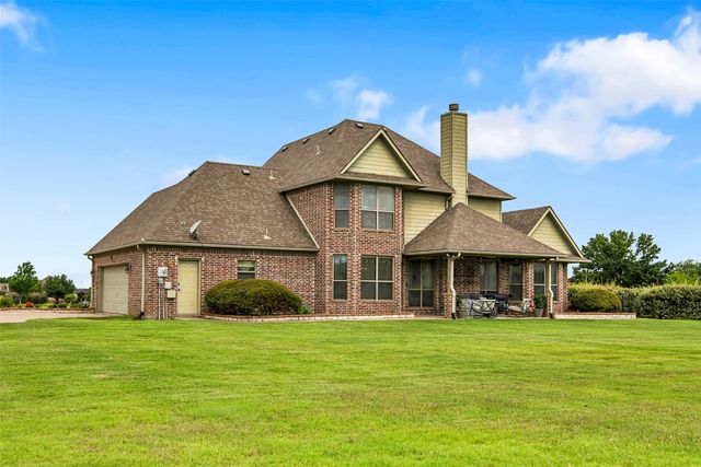 156 Buckskin Drive, Van Alstyne, TX 75495