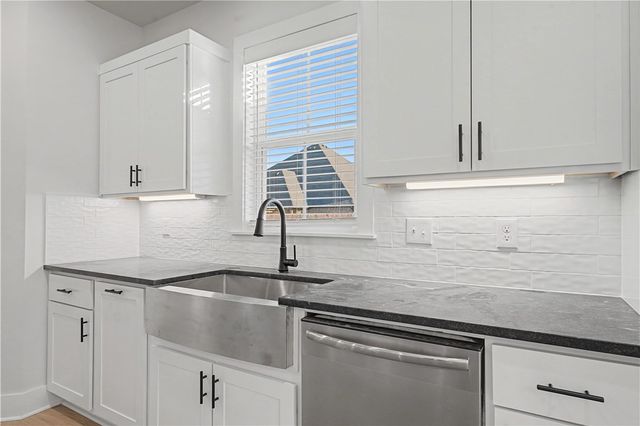 1141 Canyon Maple Street, Centerton, AR 72719