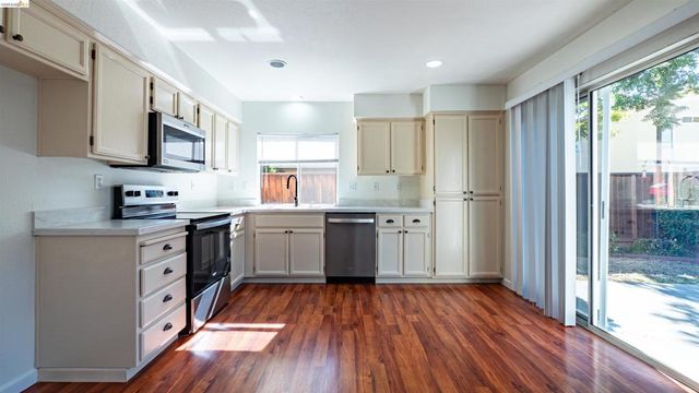 1548 Freed Cir, Pittsburg, CA 94565