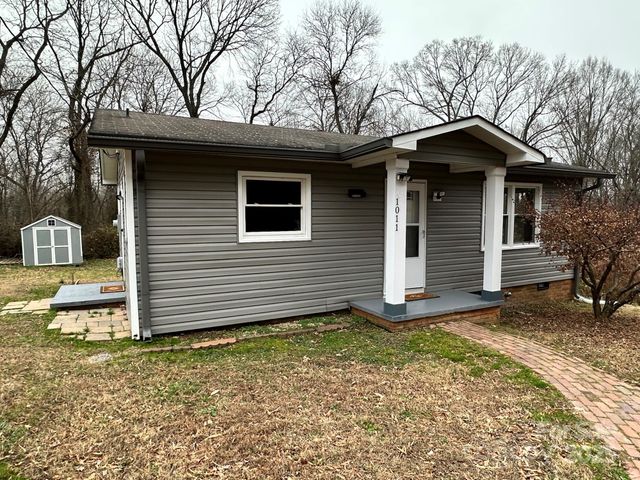 1011 Hull Street, Statesville, NC 28677