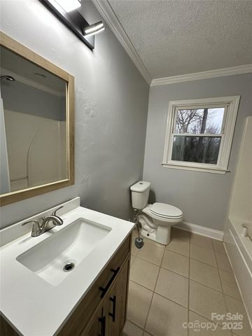 1011 Hull Street, Statesville, NC 28677