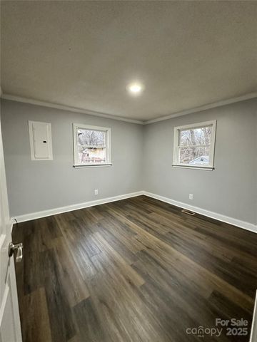 1011 Hull Street, Statesville, NC 28677