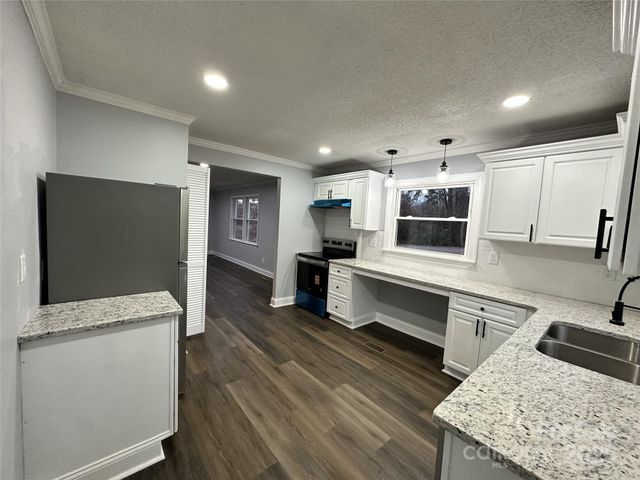 1011 Hull Street, Statesville, NC 28677