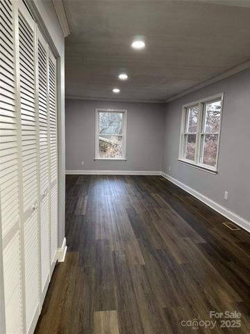 1011 Hull Street, Statesville, NC 28677