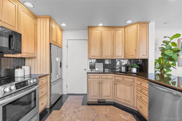 7373 E Iowa Avenue 1085, Denver, CO 80231