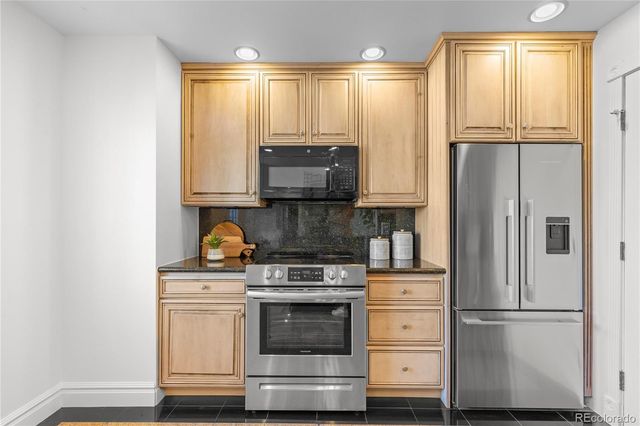 7373 E Iowa Avenue 1085, Denver, CO 80231