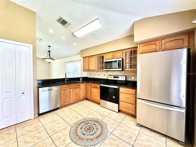 2541 CHATHAM CIRCLE, Kissimmee, FL 34746