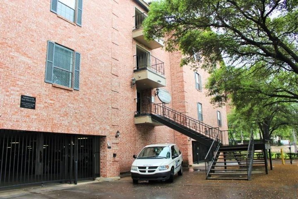2401 Leon ST 200, Austin, TX 78705