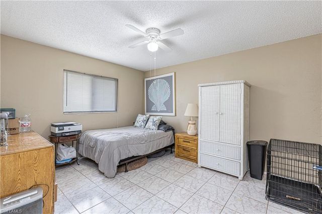 1112 SE 13th PL, Cape Coral, FL 33990