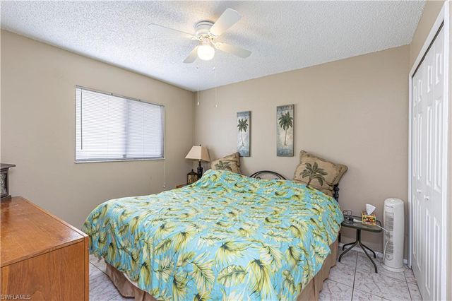 1112 SE 13th PL, Cape Coral, FL 33990
