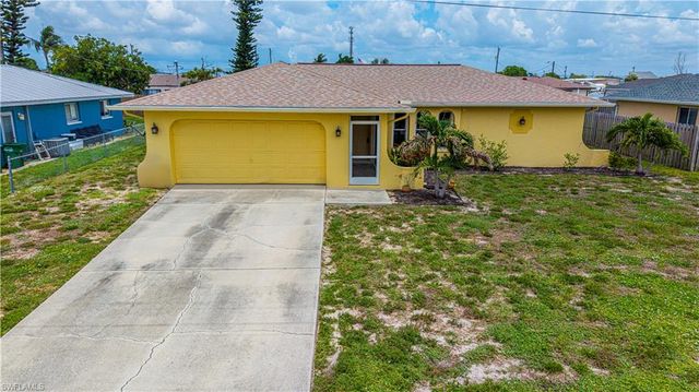 1112 SE 13th PL, Cape Coral, FL 33990