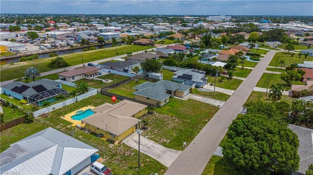 1112 SE 13th PL, Cape Coral, FL 33990
