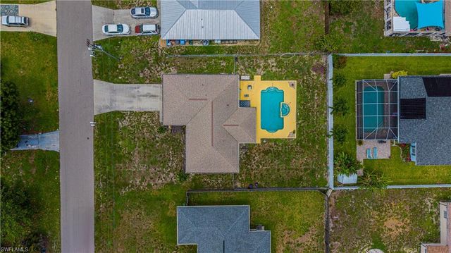 1112 SE 13th PL, Cape Coral, FL 33990
