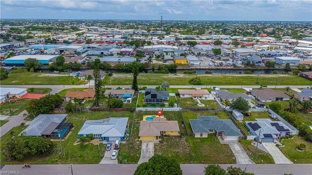 1112 SE 13th PL, Cape Coral, FL 33990