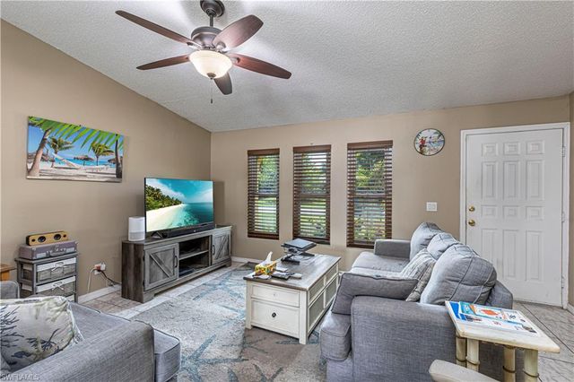 1112 SE 13th PL, Cape Coral, FL 33990