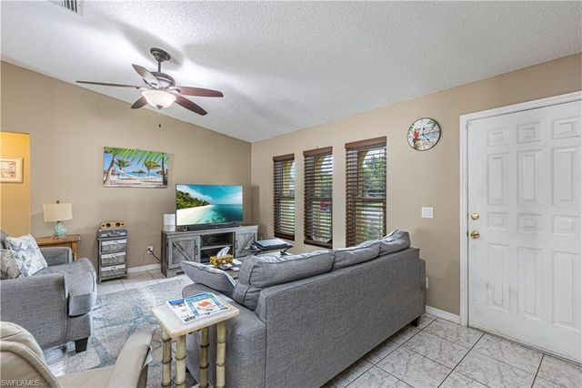 1112 SE 13th PL, Cape Coral, FL 33990