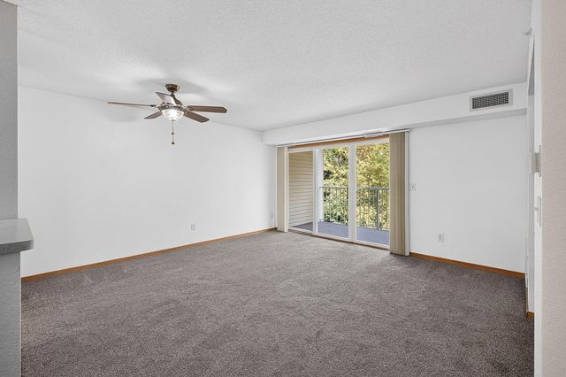 1600 Arundel Street 309, Saint Paul, MN 55117