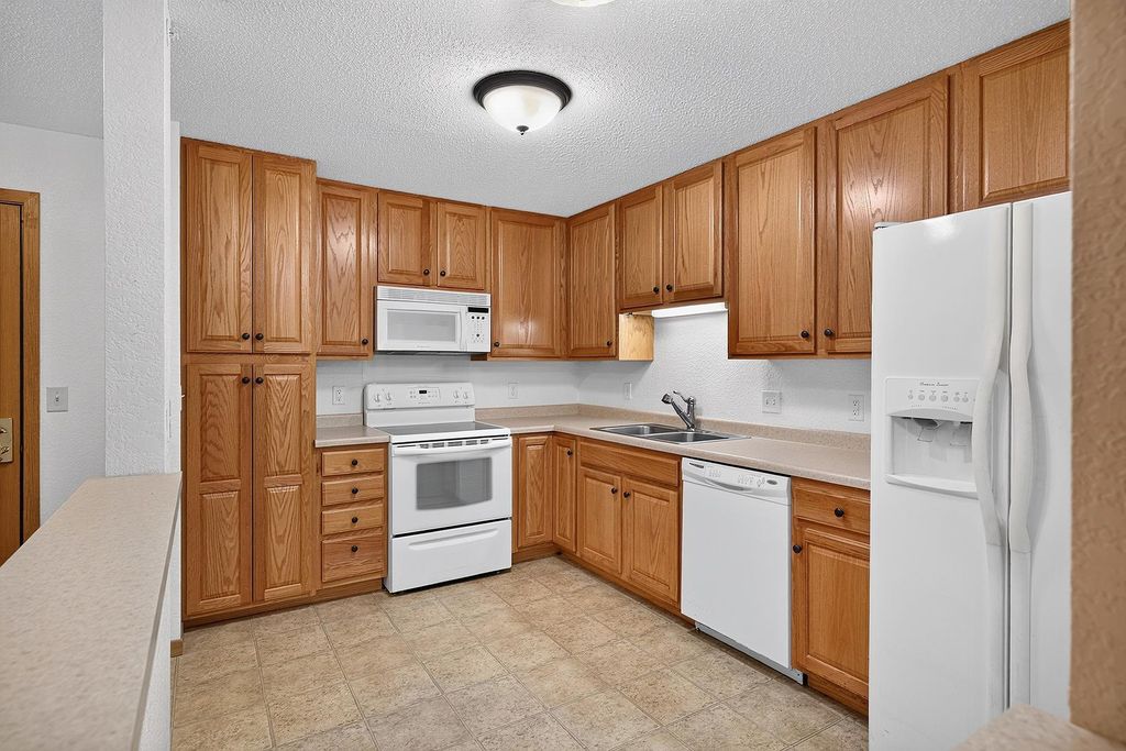 1600 Arundel Street 309, Saint Paul, MN 55117 — photo 5